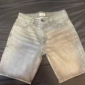 Signature Levi shorts